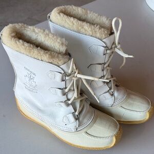 Sorel Women's Cream and Tan Winter Boots